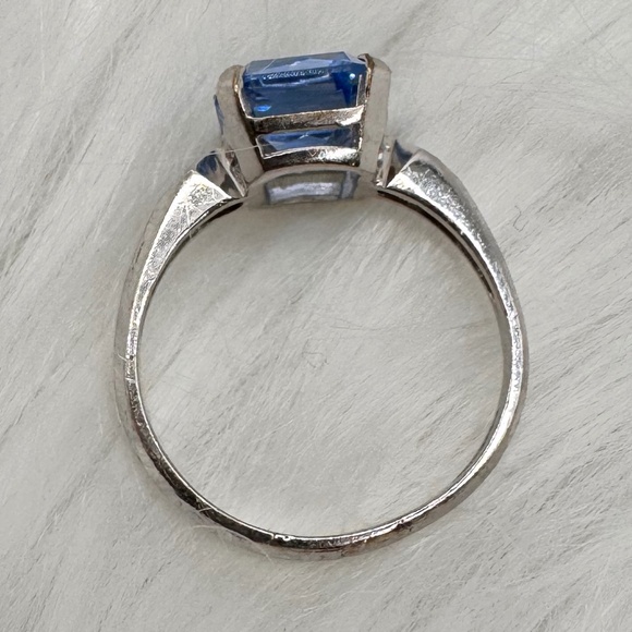 🇨🇦🔥HOST PICK🇨🇦🔥 14k White Gold Filled Blue Spinel Ring. Size 5 1/4 - Picture 5 of 10